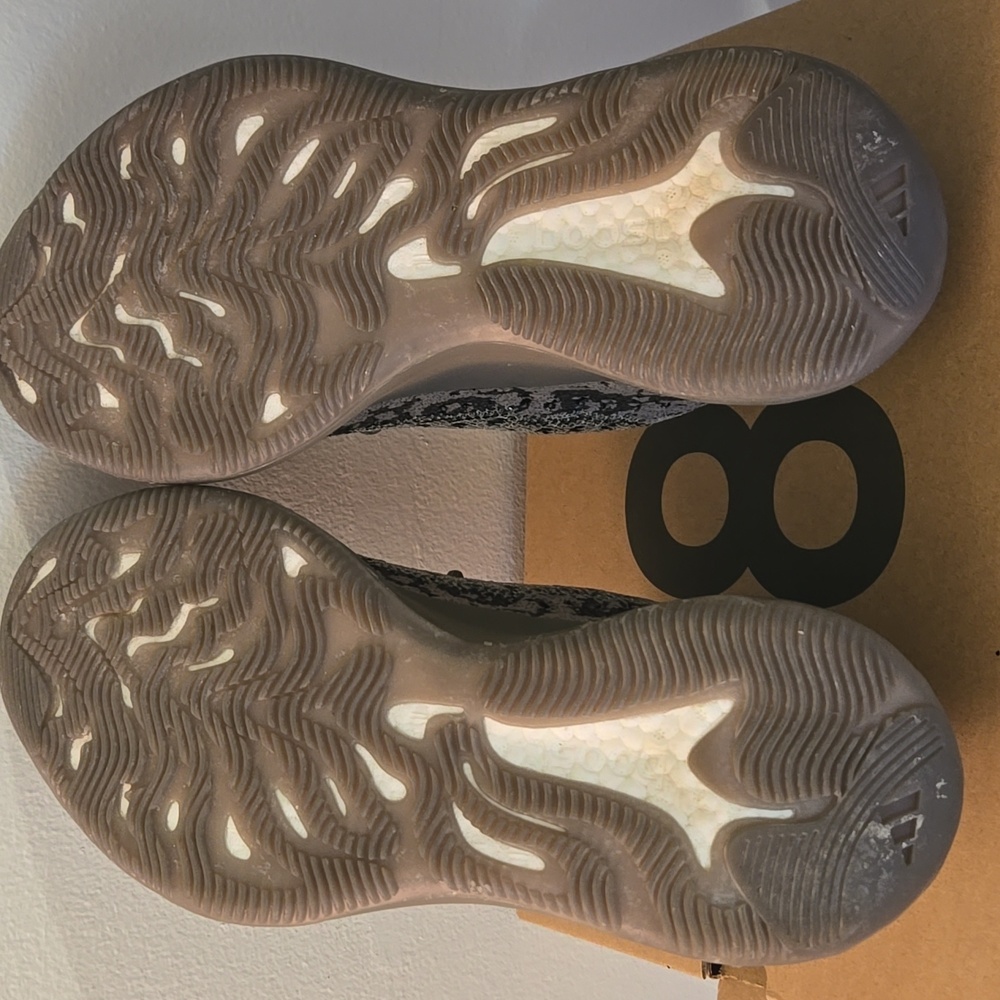 Adidas YEEZY BOOST 380 BROWN SIZE 9 - Picture 2 of 3